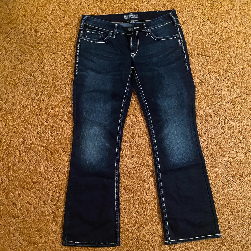 Silver women's jeans size 32. Brand new